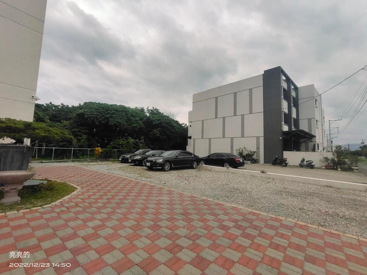 花蓮法蘿拉電梯田園民宿附設私人停車場 Ji'an Exterior photo